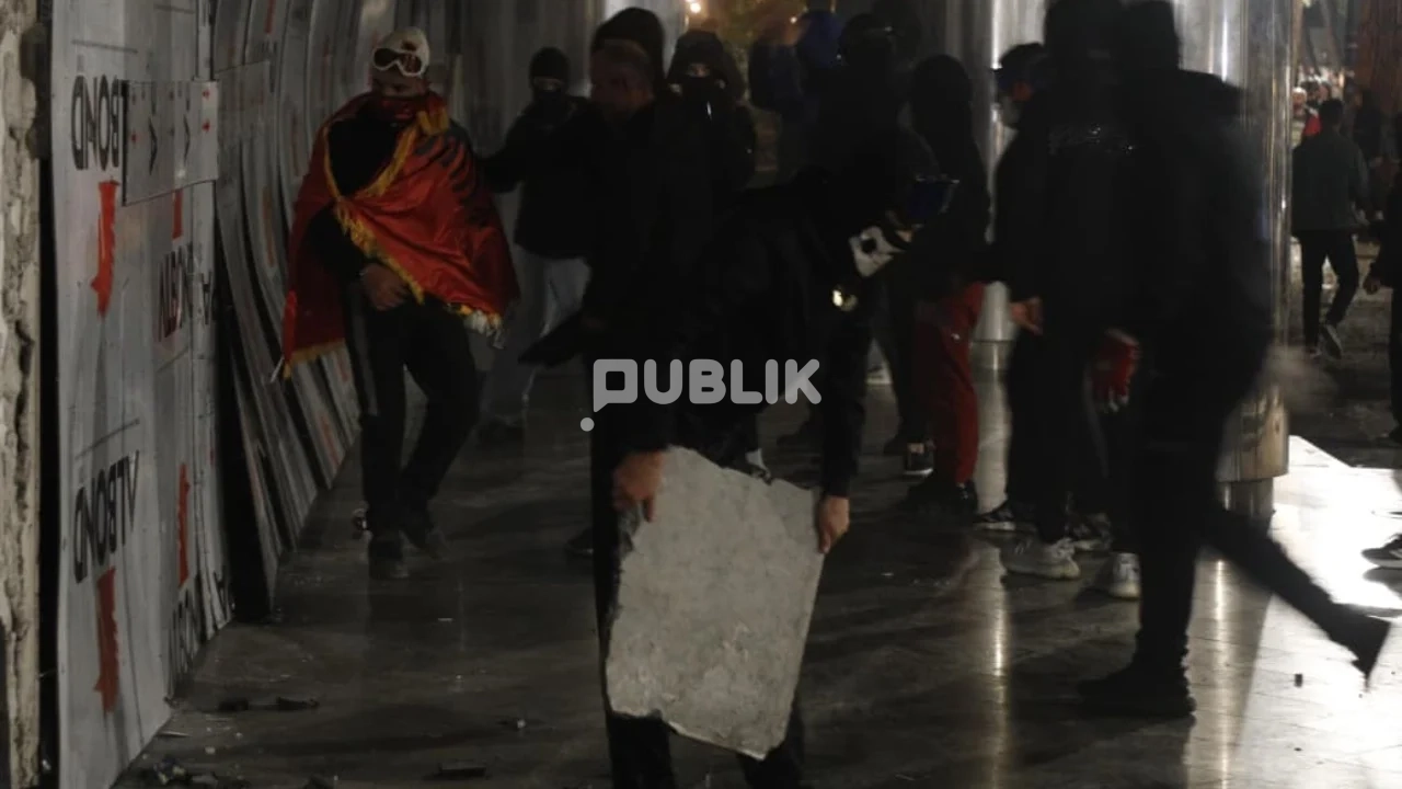 Revolta studentore e së dielës, 9 persona të arrestuar dhe 20 në kërkim