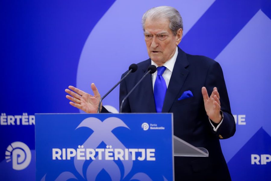 Vuçiç humb zgjedhjet, Berisha: E shporrën studentët, bashkë me Ramën bënë gjithçka për ndarjen e Kosovës