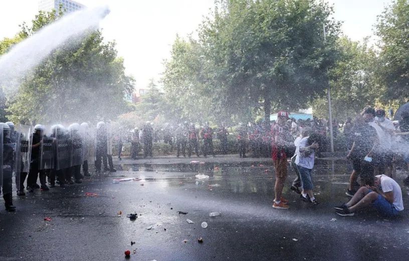Dhuna në protesta, Policia udhëzon Komisariatet: Numra identifikimi për efektivët, mbrojtje për të miturit