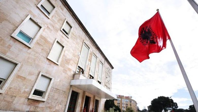 Paketa fiskale/ TVSH për ushqimet ulet për herë të parë nga 20% në 6%, për turizmin shkon në 10%! Ndryshimet prekin drejtpërdrejtë produktet e shportës