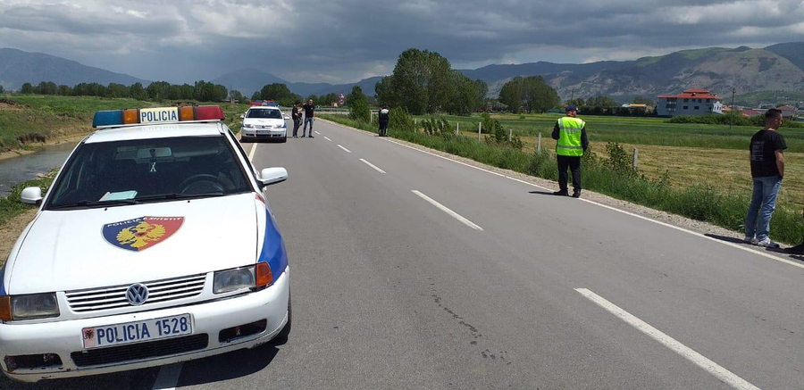 Berat/ Makina përplas të moshuarin që lëvizte me biçikletë, ndërron jetë në vendngjarje