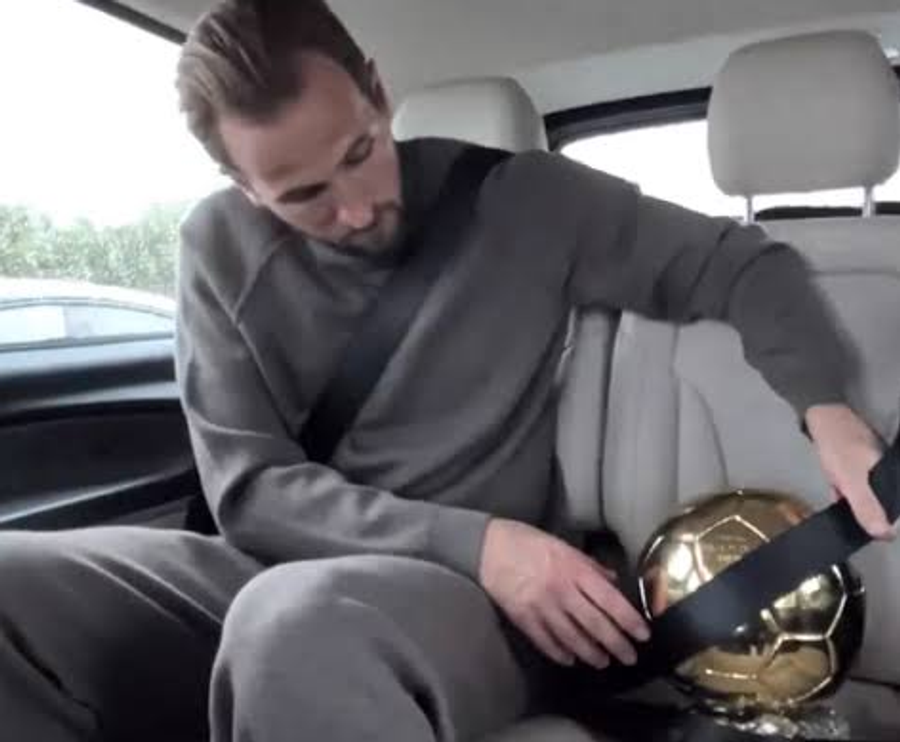 VIDEO/ Harry Kane niset për në Mynih, i vë rripin e sigurisë ‘Topit të Artë’