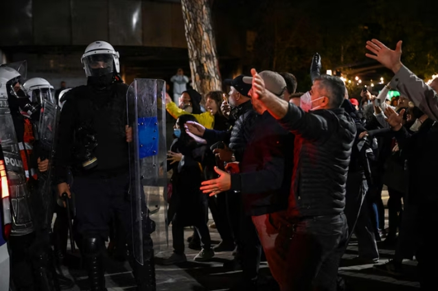 Masat e propozuara nga Rama/ Gazeta belge: Rikthim në komunizëm, megjithatë të rinjtë nuk tërhiqen