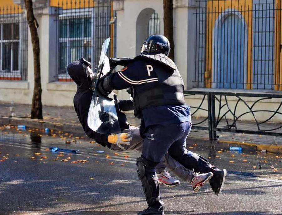 Këlliçi akuza prokurorisë: Dy javë terror policor ndaj të rinjve, asnjë polic i ndaluar