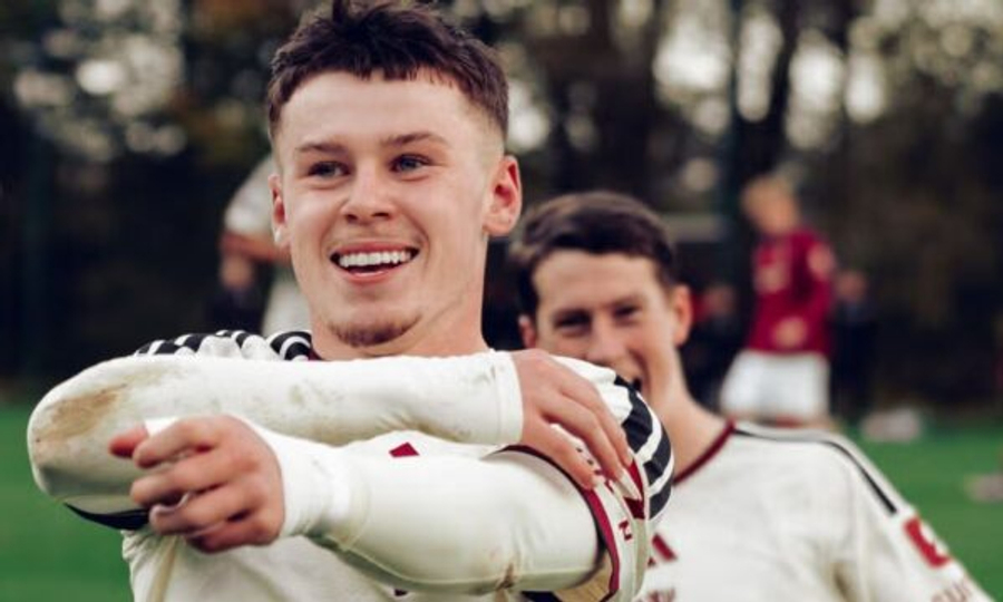 Djali i Wayne Rooneyt shpërthen te Manchester United, shënon katër gola në vetëm 44 minuta!