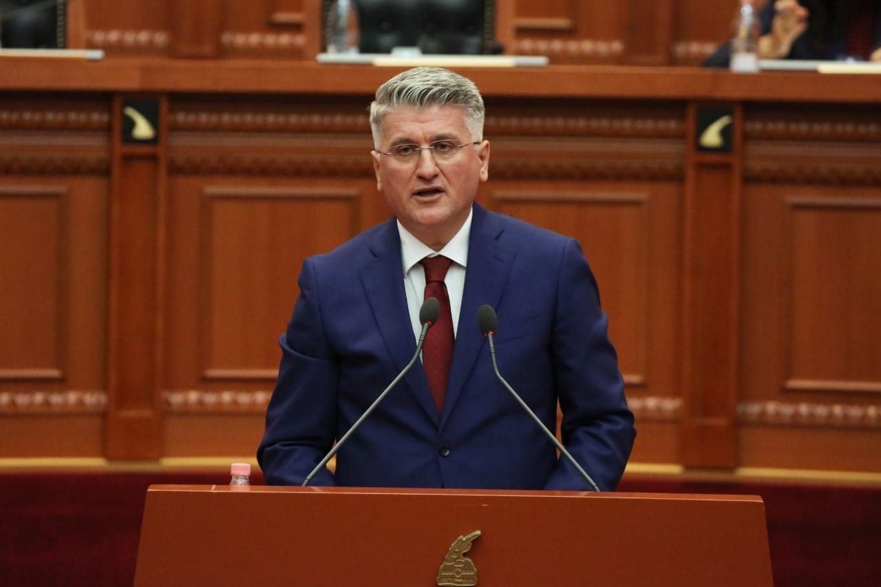 ”Ka uzurpuar 78% të pushtetit”, Gjekmarkaj për protestën studentore: Veç dorëheqja e Ramës i zgjidh problemet