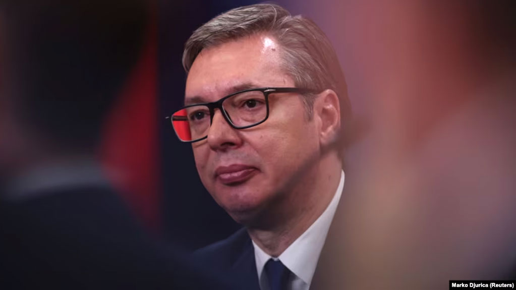 Befason kryetarja e Kuvendit: Po përgatitet arrestimi i Vuçiçit