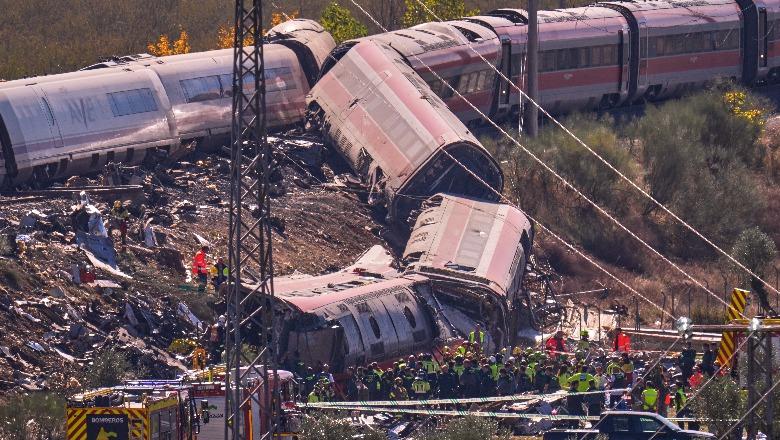 Përplasja e 2 trenave në Spanjë shkaktoi 68 vdekje/ Shkaqet e aksidentit: Mosfunksionimi i sistemit të sigurisë "Lzb"