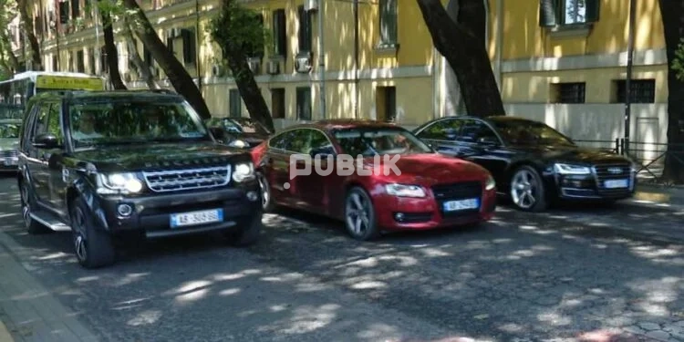 Taksa e re e makinave nga 1 janari 2027 që do të “zhysë” drejtuesit e mjeteve