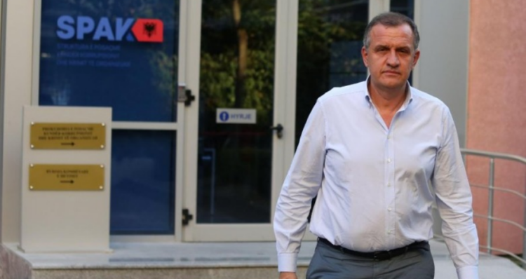 Ilir Beqaj paraqitet në GJKKO, shtyhet seanca ndaj ish-ministrit