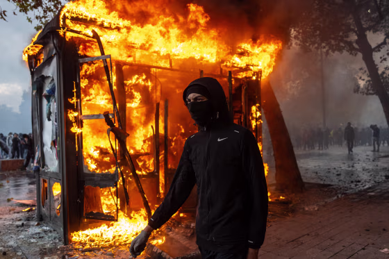 Si u përshkallëzuan protestat e nxënësve francezë për shkollat në trazira mbarëkombëtare