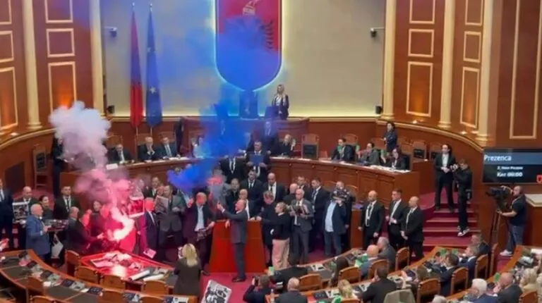 ‘Etika’ merr vendimin, përjashtohet Berisha dhe 5 deputetë të tjerë të PD
