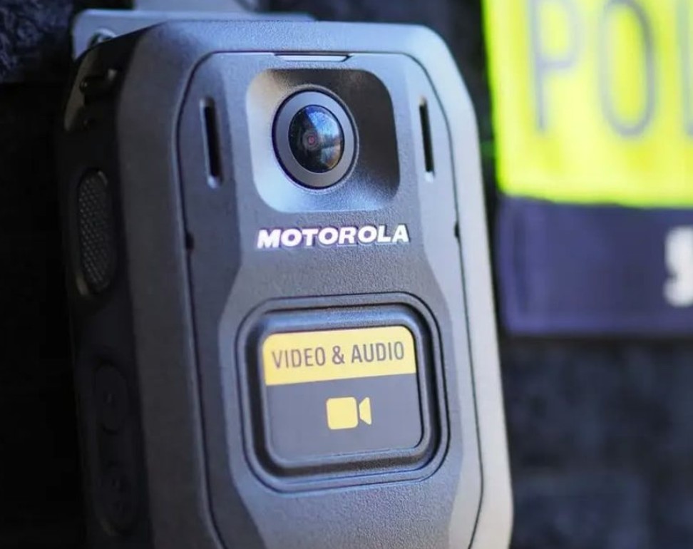 5 mijë kamera trupi për policët mbërrijnë në Shqipëri