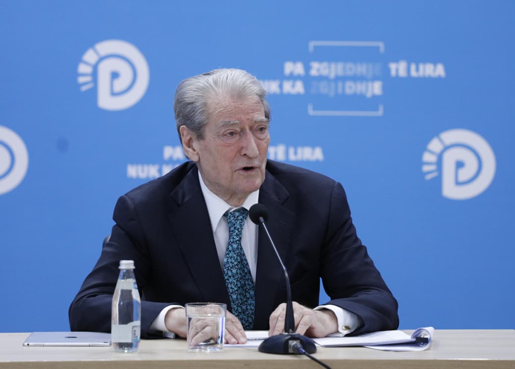 Berisha thirrje militantëve të PD-së: Nesër të gjithë në protestë, se studentët nuk kanë më fuqi pa mbështetjen tonë
